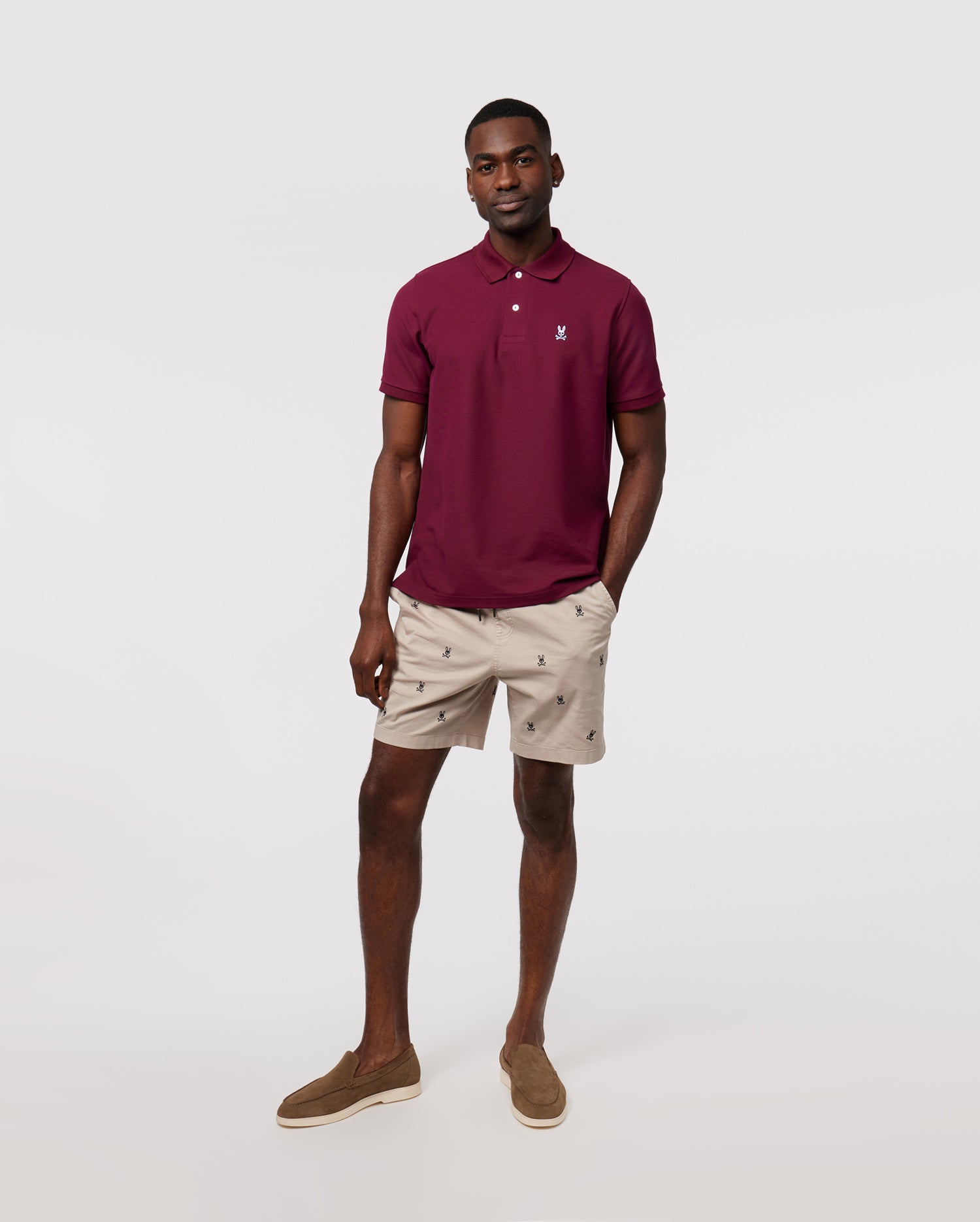 Burgundy polo hot sale shirt outfit