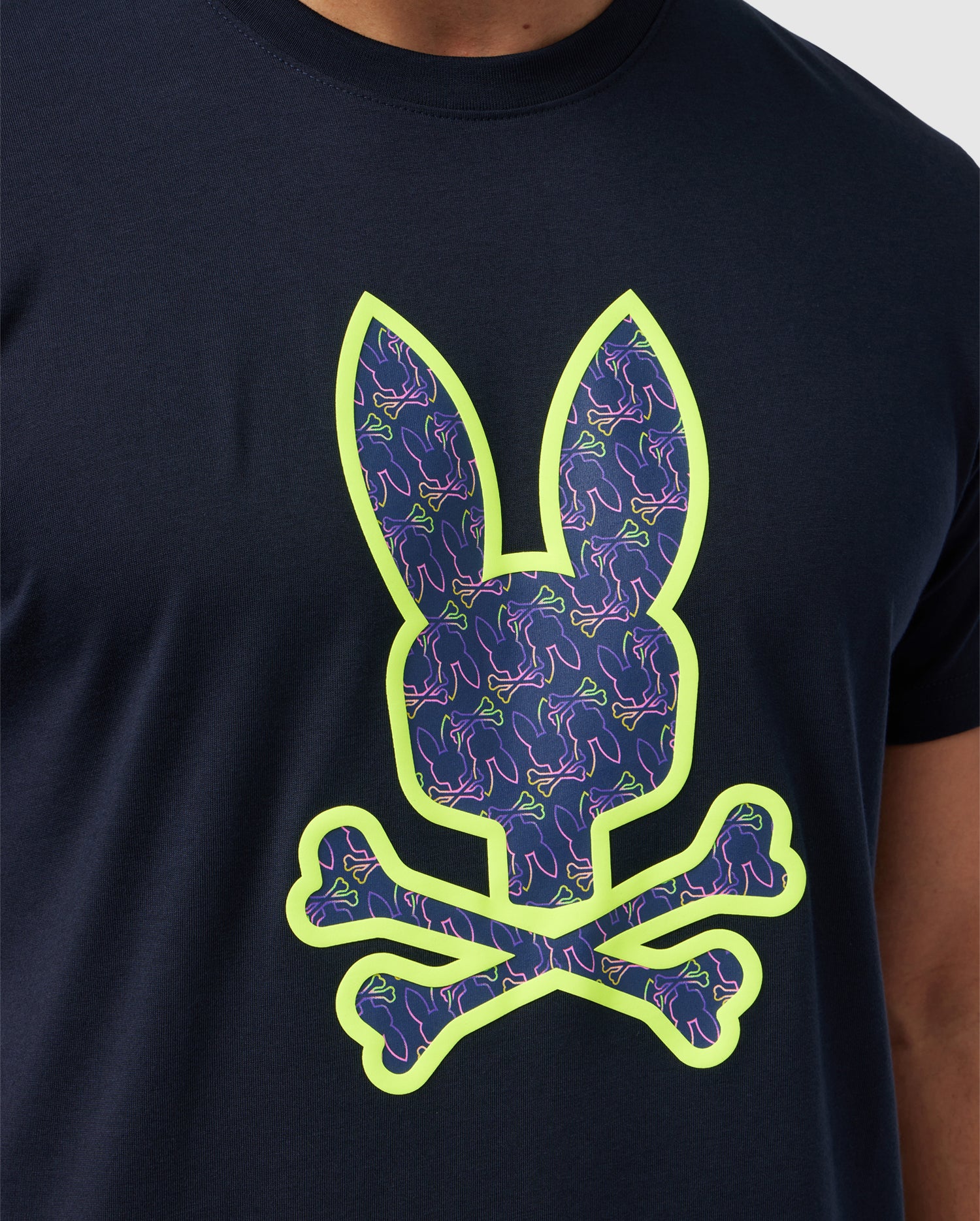 Psycho bunny 🐰 T-shirt $11,000 Psycho bunny 🐰 shorts $18,000